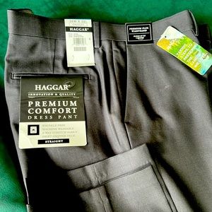 Haggar men’s dress pants!  New with tags!